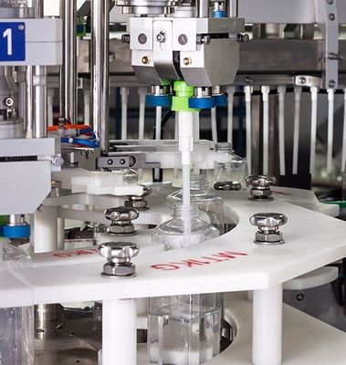 Máquina que capsula de 8000 BPH de la cocina del disparador máximo del cuidado