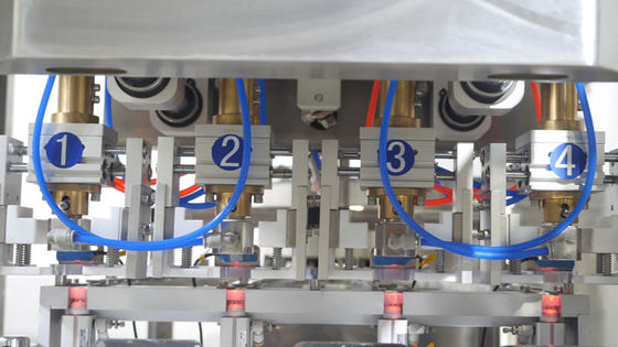 Máquina que capsula de relleno estándar 380V del GMP para la loción