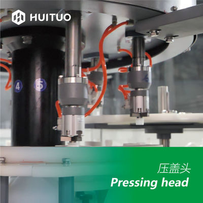 Máquina que capsula el presionar interno del enchufe y de la cubierta externa para el limpiador del retrete